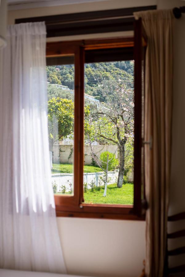 To Ktimataki Villa Agios Gordios  Exterior photo