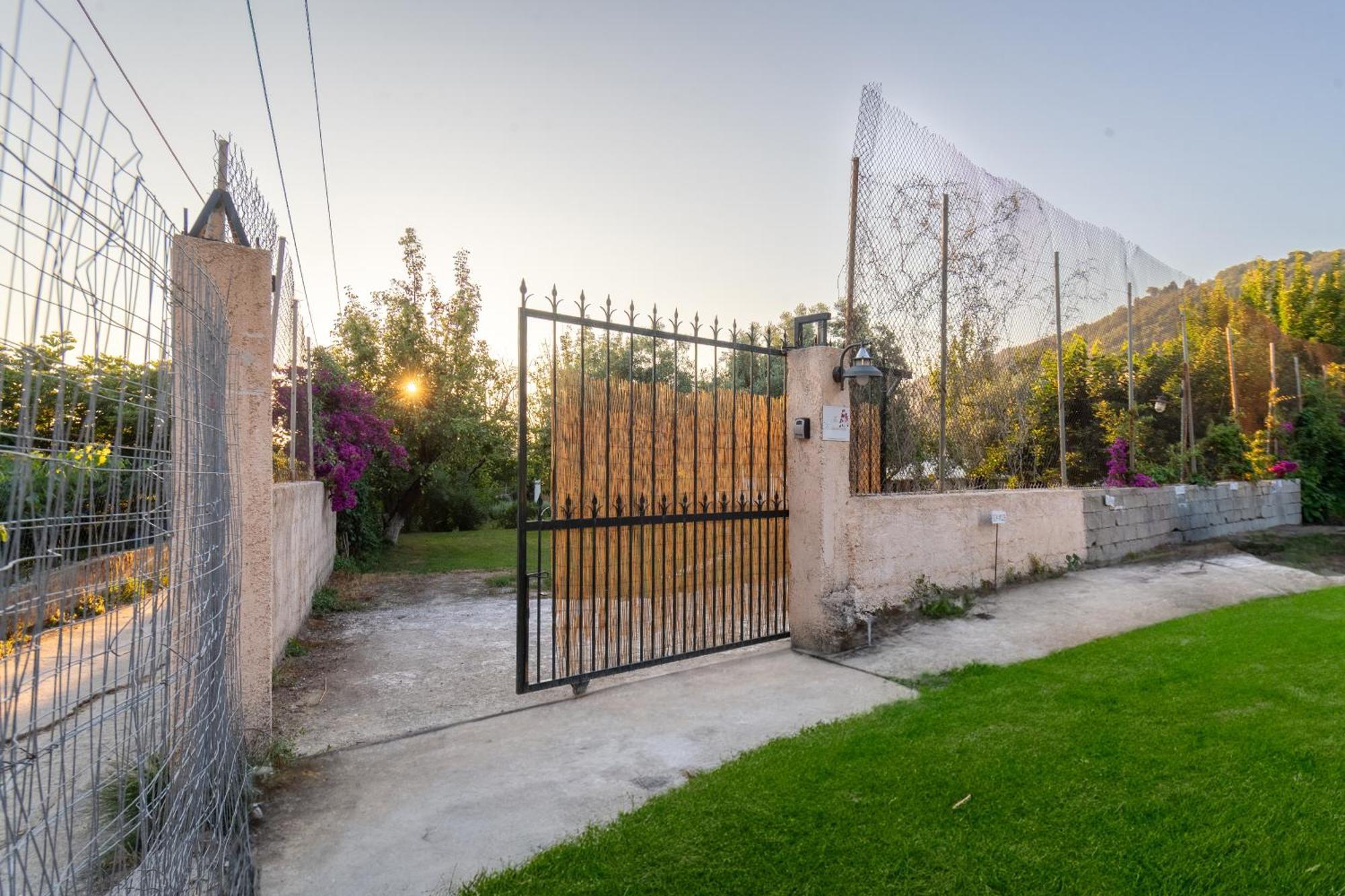 To Ktimataki Villa Agios Gordios  Exterior photo